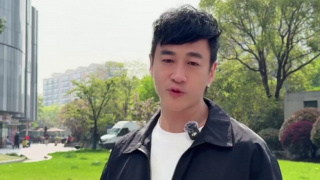 脱衣亲吻